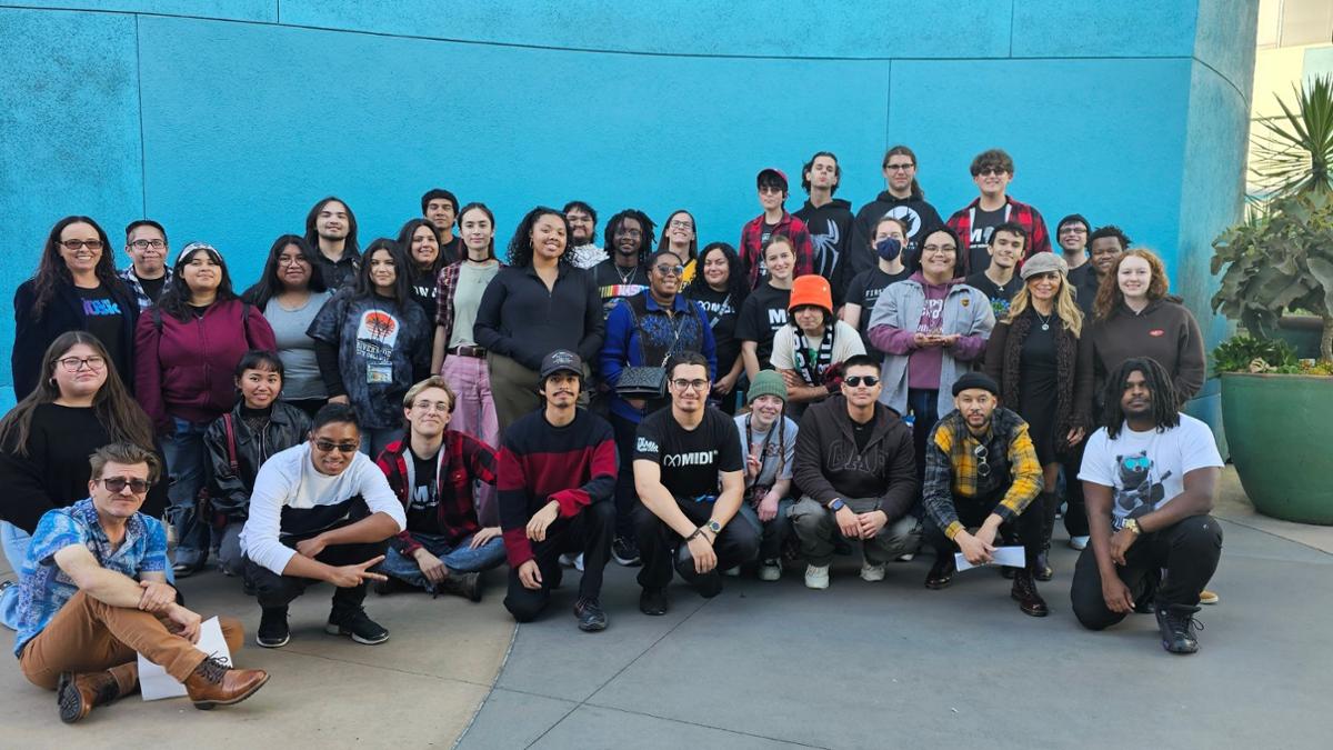 students at disneyland tour 