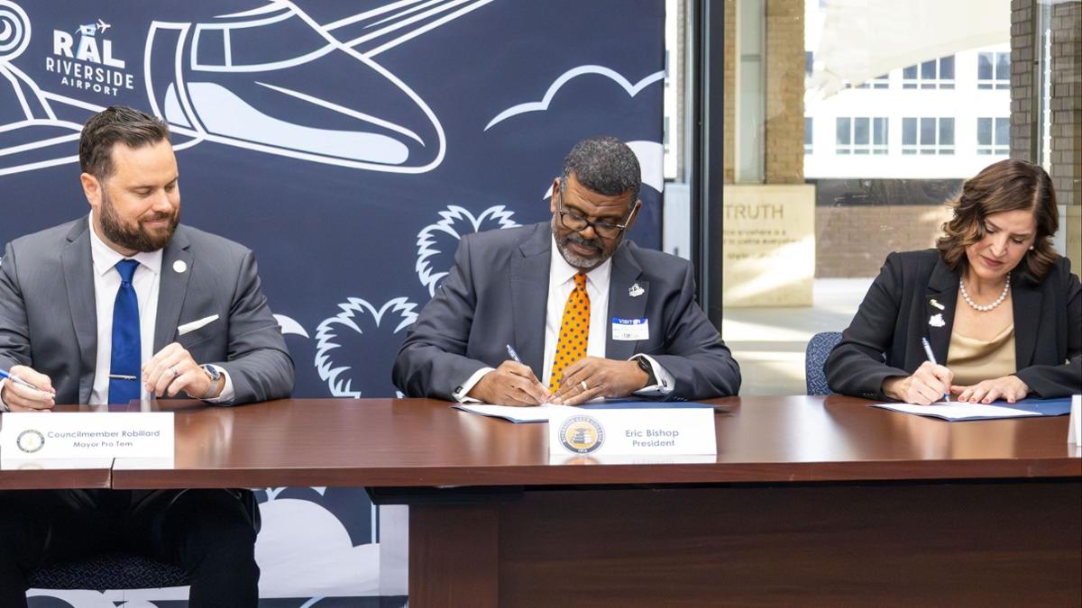 lift signing lift signing